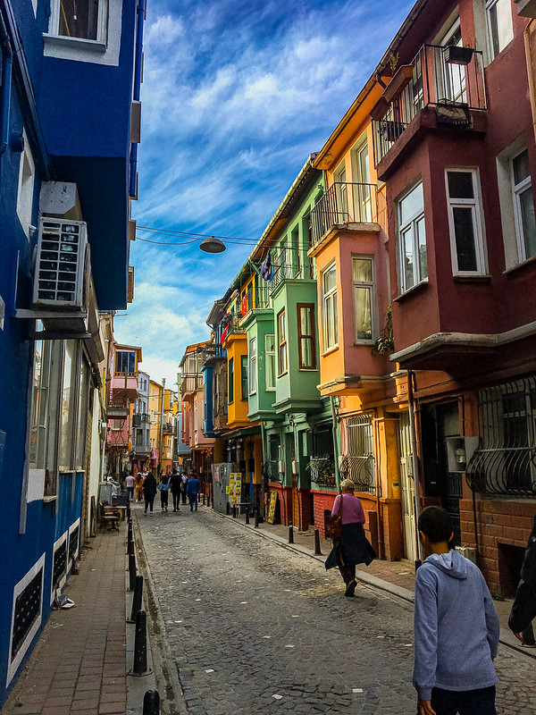 Colorful Balat<br/>© <a href="https://flickr.com/people/190994024@N06" target="_blank" rel="nofollow">190994024@N06</a> (<a href="https://flickr.com/photo.gne?id=52026278090" target="_blank" rel="nofollow">Flickr</a>)