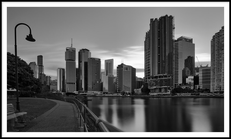 Brisbane Cityscape LE Sunset B&W<br/>© <a href="https://flickr.com/people/148251572@N06" target="_blank" rel="nofollow">148251572@N06</a> (<a href="https://flickr.com/photo.gne?id=52028694660" target="_blank" rel="nofollow">Flickr</a>)