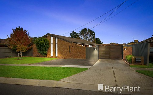 4 Clitheroe Dr, Wyndham Vale VIC 3024