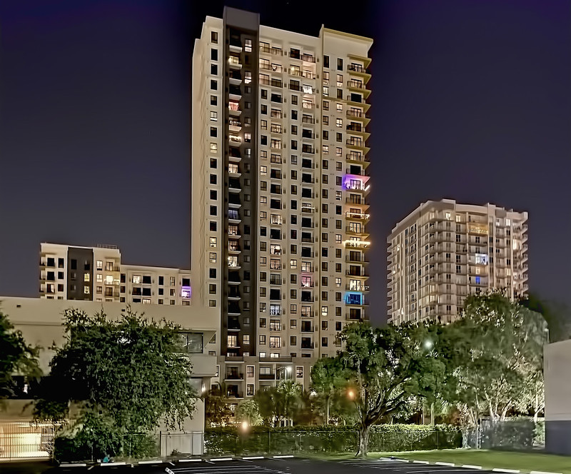 The Whitney South Tower, Fort Lauderdale, Broward County, Florida, USA / Built: 2018 / Architect: CES Design Group, Inc. / Floors: 25 / Height: 295.29 ft / Building Usage: Rental Apartments / Architectural Style: Modernism<br/>© <a href="https://flickr.com/people/126251698@N03" target="_blank" rel="nofollow">126251698@N03</a> (<a href="https://flickr.com/photo.gne?id=52064217263" target="_blank" rel="nofollow">Flickr</a>)