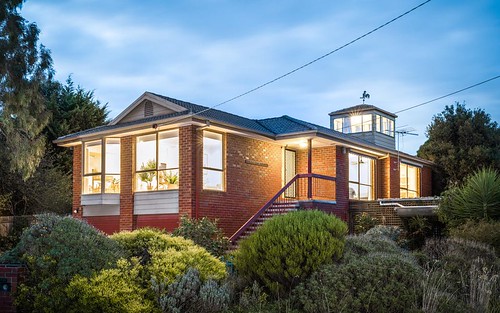 11 Niblett Ct, Grovedale VIC 3216