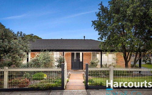 18 Scarborough Rd, Epping VIC 3076