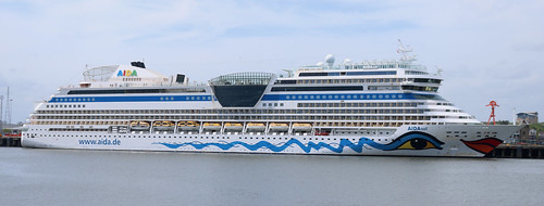 Cruise Ship: AIDA: AIDAsol (IMO 9490040 2011 71304gt) North Shields