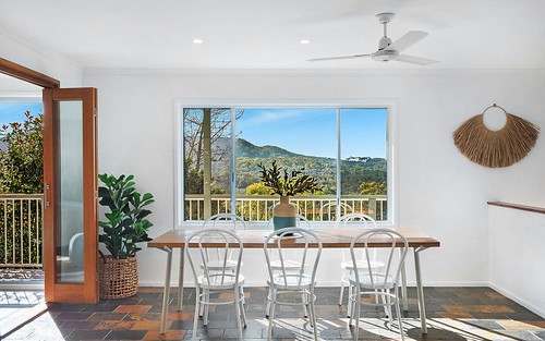 2 Dan Place, Forresters Beach NSW