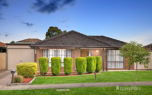 5 Whitfield Court, Mill Park VIC 3082