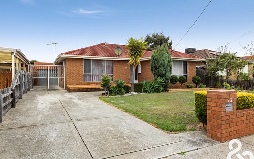 33 Rochester Dr, Thomastown VIC 3074