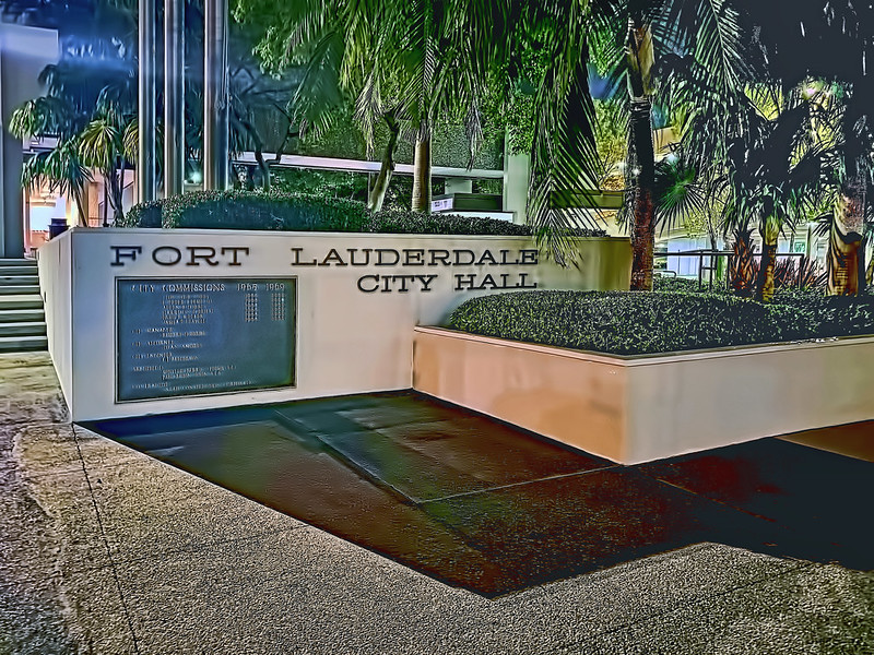 Fort Lauderdale City Hall, 100 North Andrews Avenue, Fort Lauderdale Florida, USA / Built: 1969 / Architect: William Parrish Plumb, John Robin John / Floors: 8 / Height: 94.49 ft / Building Usage: Government Offices / Architectural Style: Brutalism<br/>© <a href="https://flickr.com/people/126251698@N03" target="_blank" rel="nofollow">126251698@N03</a> (<a href="https://flickr.com/photo.gne?id=52118930355" target="_blank" rel="nofollow">Flickr</a>)
