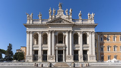 Saint John Lateran, Façade