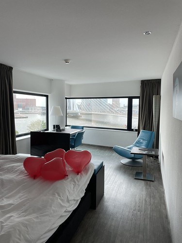 Hartballonnen Marriage Proposal Panorama Junior Suite Room 810 Inntel Hotel Rotterdam