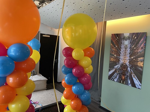 Balloon Column Wide Round Corporate Party Hal4 on the Maas Rotterdam