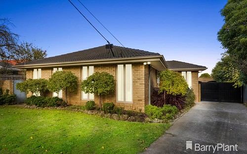17 Holly Green Dr, Wheelers Hill VIC 3150