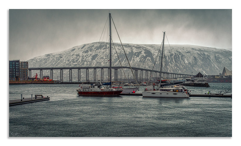 Tromsø, Norway<br/>© <a href="https://flickr.com/people/129194286@N08" target="_blank" rel="nofollow">129194286@N08</a> (<a href="https://flickr.com/photo.gne?id=52148369451" target="_blank" rel="nofollow">Flickr</a>)