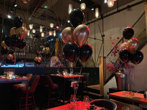 Tafeldecoratie 6ballonnen Cafe in the City Rotterdam