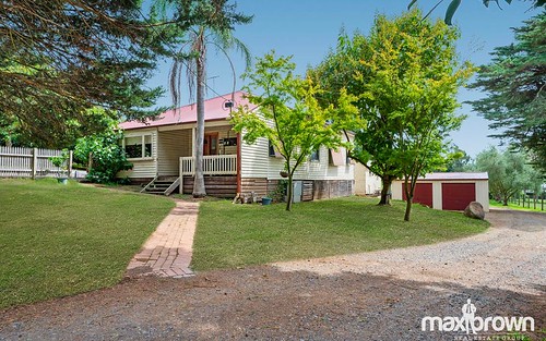 11 & 11a Bamfield Road, Mount Evelyn Vic