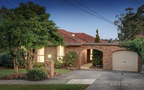 16 Dellfield Dr, Templestowe Lower VIC 3107