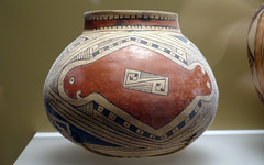 Jar with parrot design, Paquimé