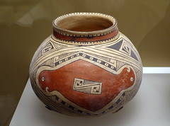 Jar with parrot design, Paquimé