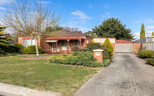 1 Southern Court, Delacombe VIC
