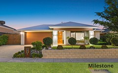 5 Azolla Place, Clyde North VIC