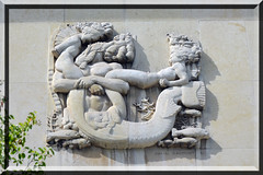 2022.05.14.053 PARIS - Palais de Tokyo - Bas relief - Eros de Marcel Gaumont