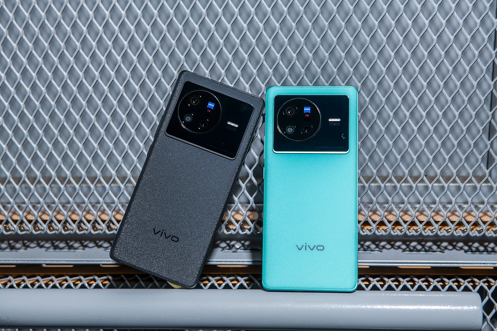 vivo 今年度推出X80 電影級旗艦，搭載聯發科天璣9000和vivo V1+雙晶片，將手機影像提升至更高境界