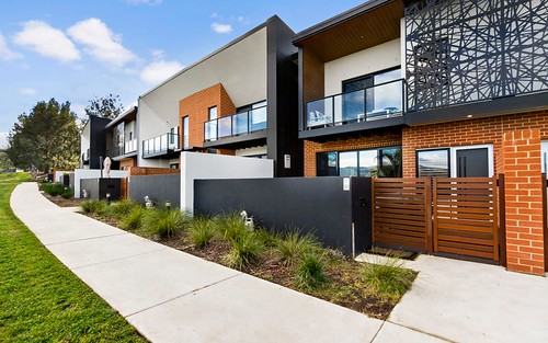 7/1 Rowland Rees Crescent, Greenway ACT