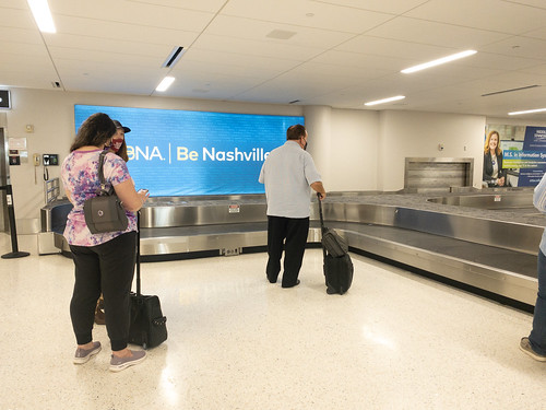 Nashville International Airport BNA - baggage claim area
