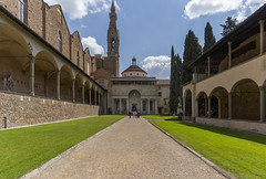 Brunelleschi, Pazzi Chapel from court