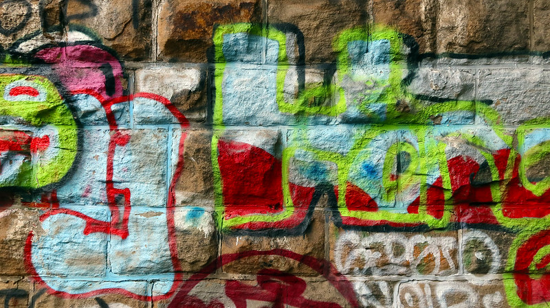Grafiti at Ruhr-Viadukt<br/>© <a href="https://flickr.com/people/34884355@N00" target="_blank" rel="nofollow">34884355@N00</a> (<a href="https://flickr.com/photo.gne?id=52204248407" target="_blank" rel="nofollow">Flickr</a>)
