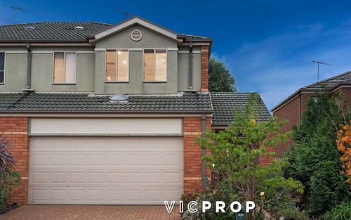 8 Cardwell Court, Ferntree Gully VIC 3156