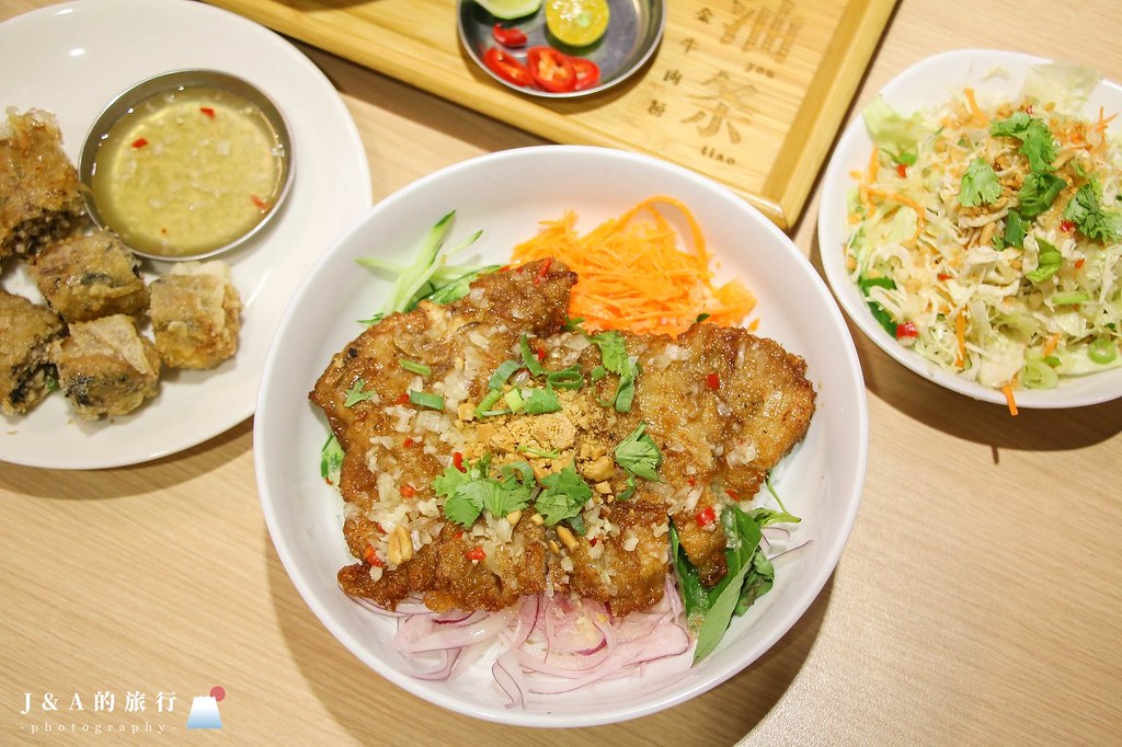 油条黃金牛肉粉-炎炎夏日來點清爽的越南料理 @J&amp;A的旅行