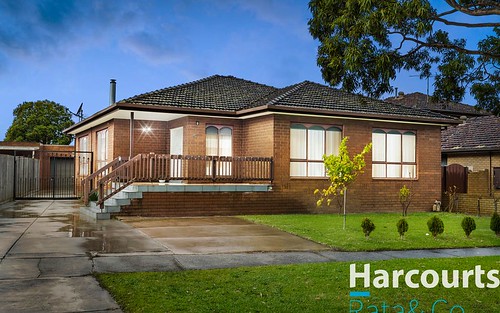 8 Derby Dr, Epping VIC 3076