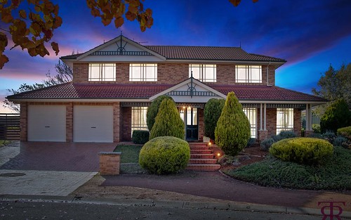 4 Santry Place, Dunlop ACT