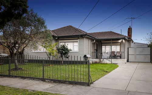 23 Brentwood Cl, Clayton South VIC 3169