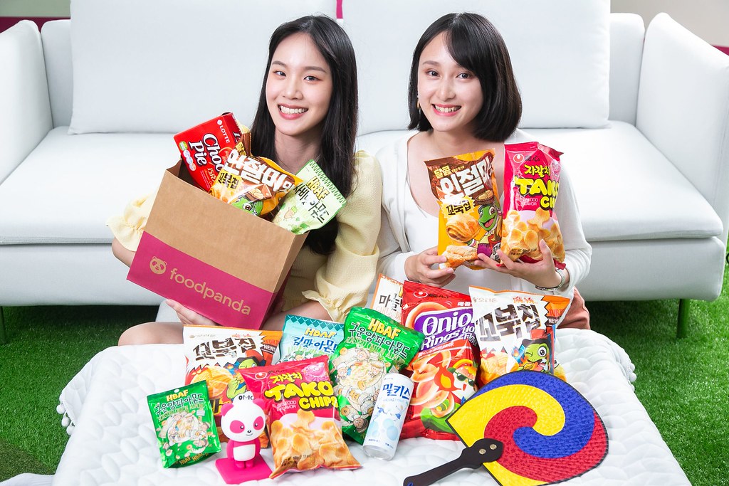 盛夏超強韓流來襲 foodpanda熊貓超市首推「韓貨季」先讓味蕾飛韓國 6 【新聞圖片6】7 月 31 日前 pandamart 熊貓超市周周推出超值優惠,輸入指定優惠碼滿額現省250元,不用飛韓國,味蕾先解封