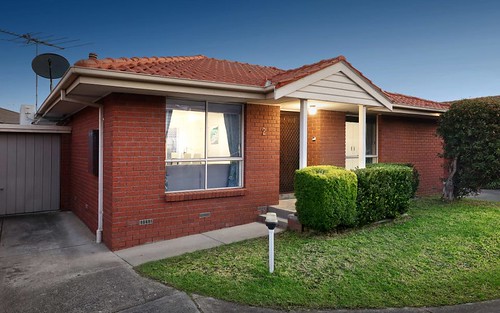 2/13 Normanby St, Hughesdale VIC 3166
