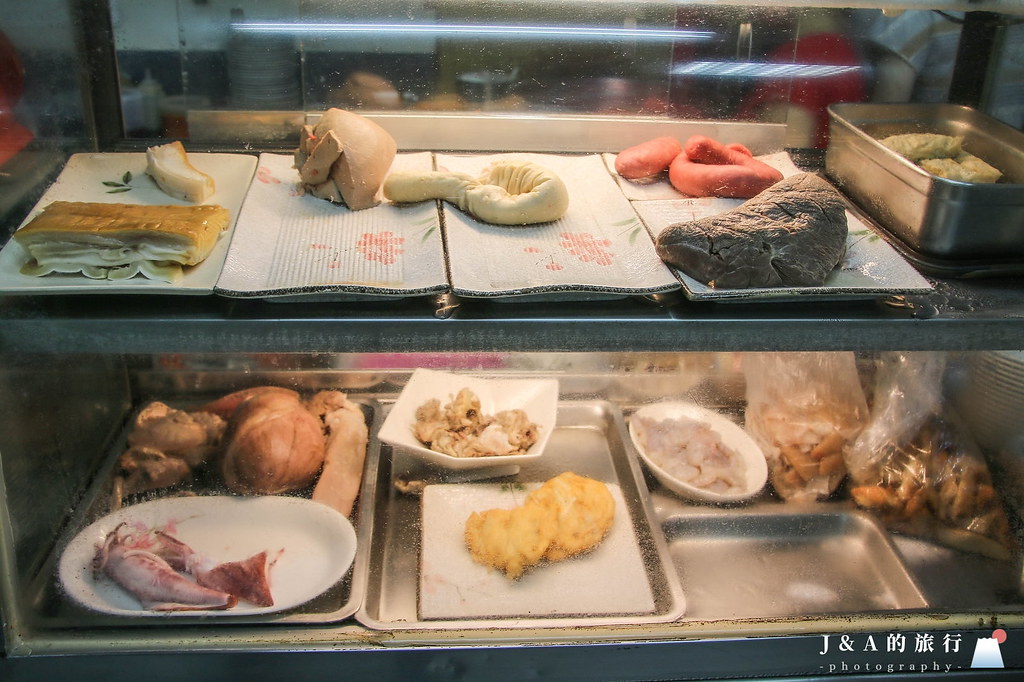 老艋舺鹹粥店-擁有70年歷史的鹹粥老店，在地人推薦的台式早午餐 @J&amp;A的旅行