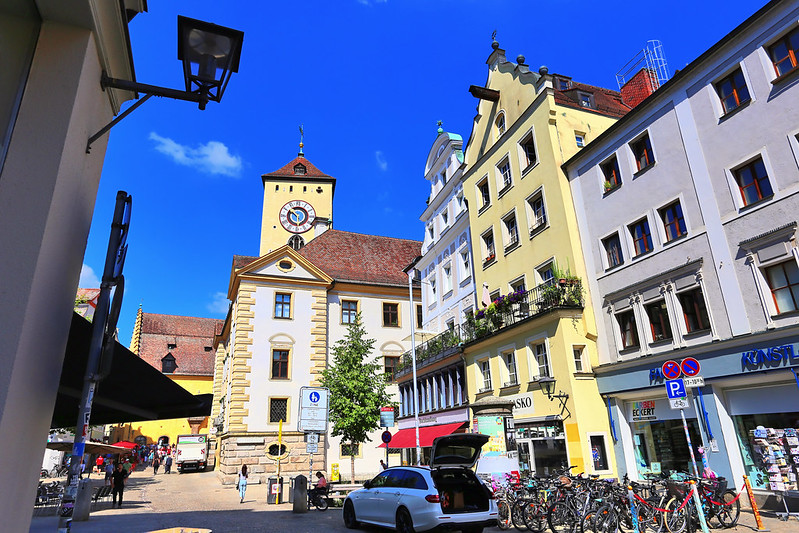 A walk through Regensburg, Germany, 19<br/>© <a href="https://flickr.com/people/9099757@N05" target="_blank" rel="nofollow">9099757@N05</a> (<a href="https://flickr.com/photo.gne?id=52243721897" target="_blank" rel="nofollow">Flickr</a>)