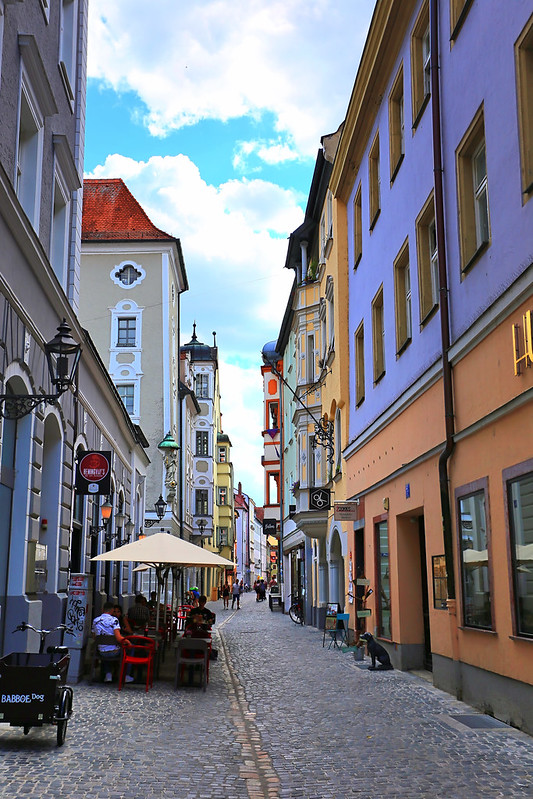 A walk through Regensburg, Germany, 63<br/>© <a href="https://flickr.com/people/9099757@N05" target="_blank" rel="nofollow">9099757@N05</a> (<a href="https://flickr.com/photo.gne?id=52244698836" target="_blank" rel="nofollow">Flickr</a>)