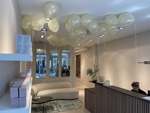 Helium Balloons Opening Skin Clinic Nieuwe Binnenweg Rotterdam