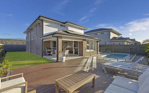 4 Caldwell Close, Green Point NSW