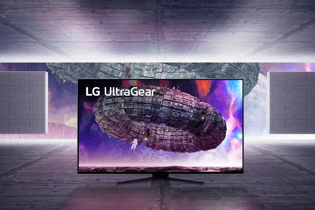 【新聞圖片1】LG積極搶進電競娛樂市場，針對重度玩家在意的視覺效果、反應速度等痛點，打造LG UltraGear 48吋 UHD 4K OLED專業電競顯示器。