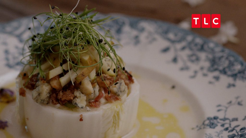 TLC旅遊生活頻道《秘境廚房The Lost Kitchen》圖說：風味清新的大白菜沙拉。