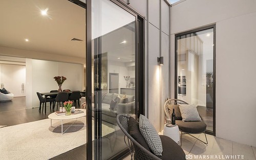 303/4 Cromwell Road, South Yarra VIC