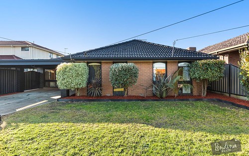 70 Intervale Drive, Avondale Heights VIC 3034
