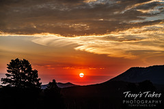 August 20, 2022 - Smoke from wildfires in Montana colors the Colorado sunrise. (Tony's Takes)