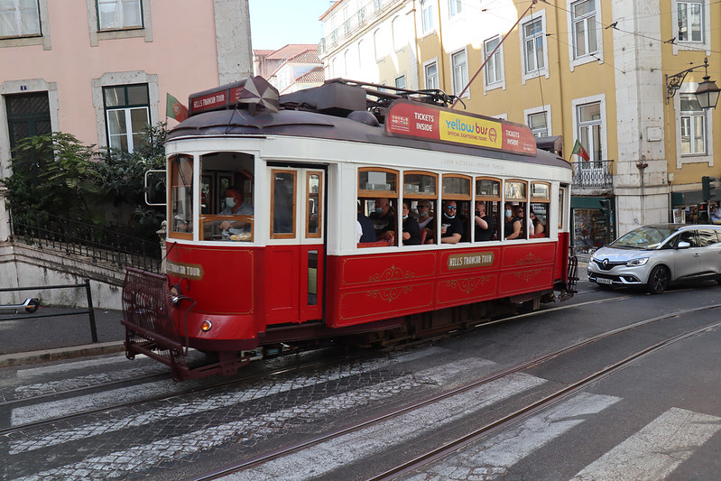 Lisbon<br/>© <a href="https://flickr.com/people/66638897@N04" target="_blank" rel="nofollow">66638897@N04</a> (<a href="https://flickr.com/photo.gne?id=52321974238" target="_blank" rel="nofollow">Flickr</a>)