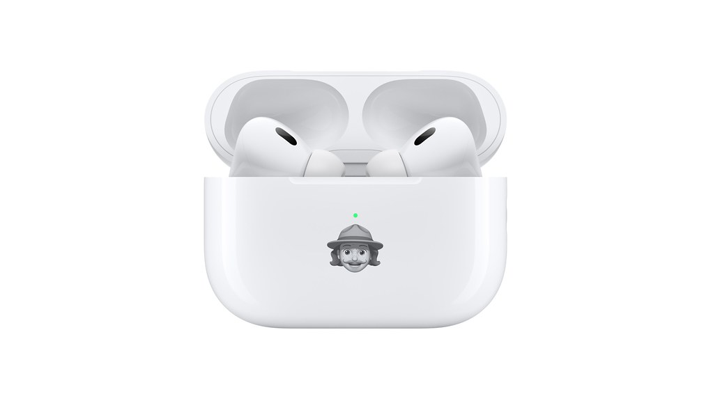Apple-AirPods-Pro-2nd-gen-Memoji-engraving-220907