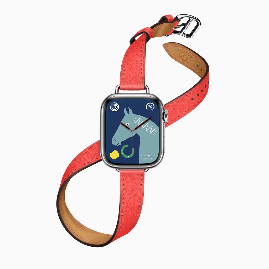 Apple-Watch-S8-Hermes-double-tour-Lucky-Horse-face-220907
