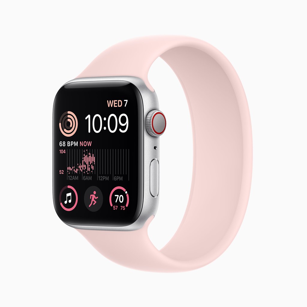 Apple-Watch-SE-aluminum-silver-220907